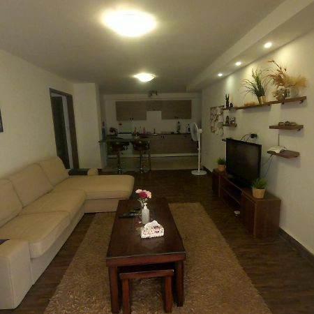 Karrain Villa-The Apartment Madaba Bagian luar foto