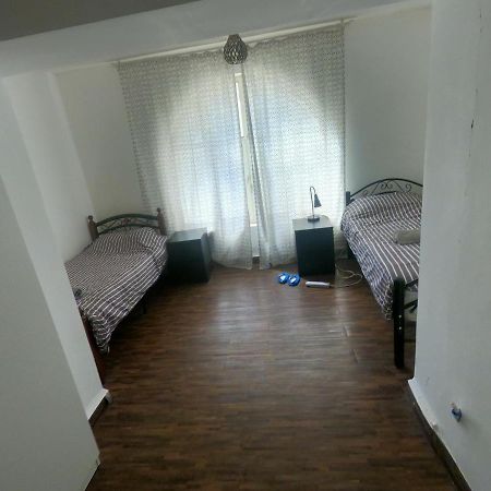 Karrain Villa-The Apartment Madaba Bagian luar foto