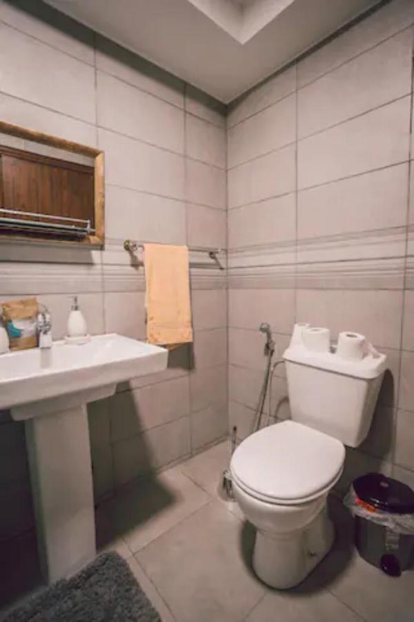 Karrain Villa-The Apartment Madaba Bagian luar foto
