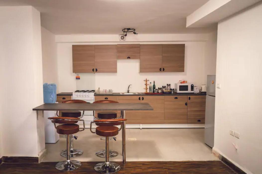 Karrain Villa-The Apartment Madaba Bagian luar foto